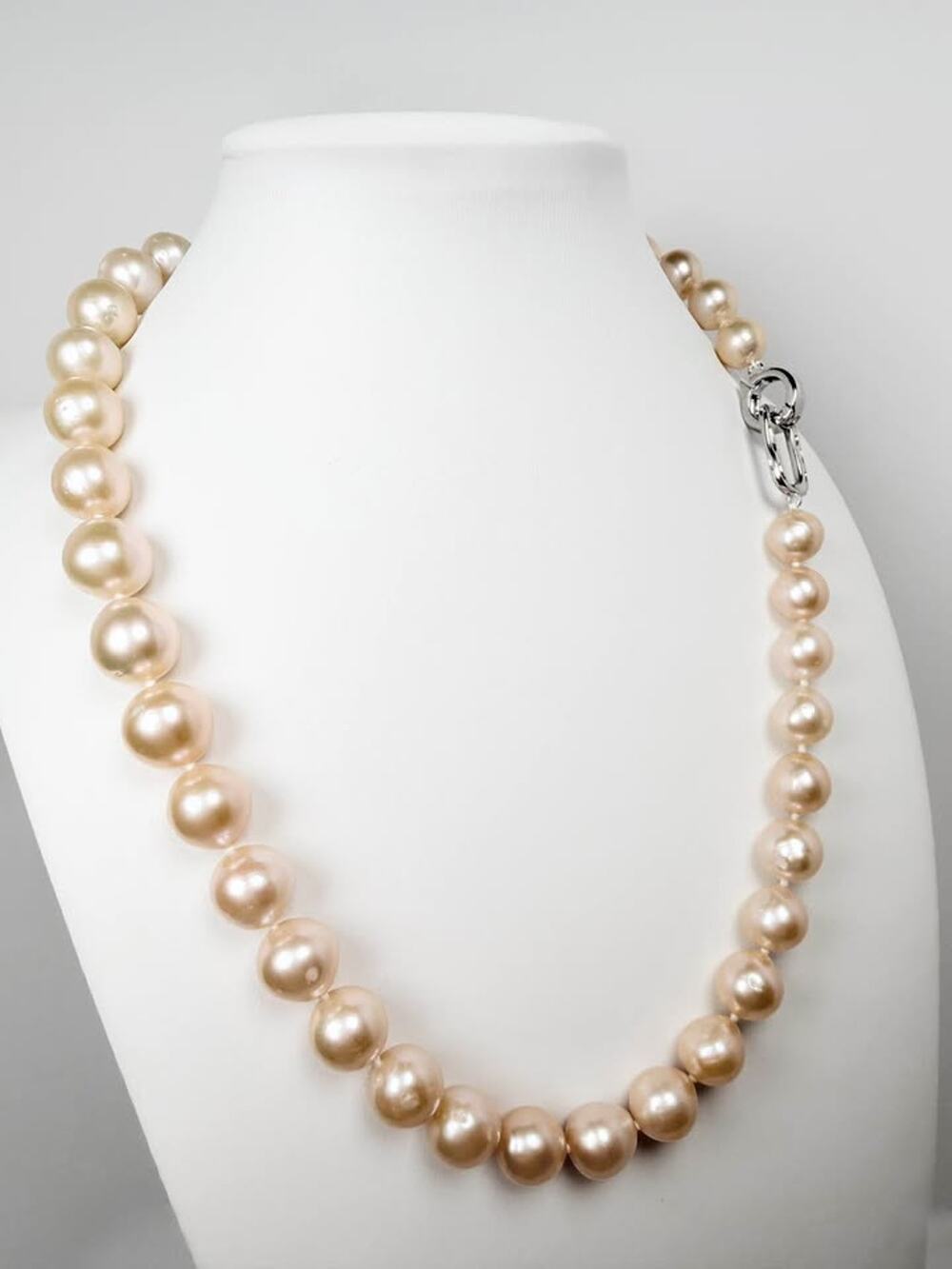 Genuine Freshwater Natural Pearl Necklace 10-11mm 18” Hand Knotted extreme Luste